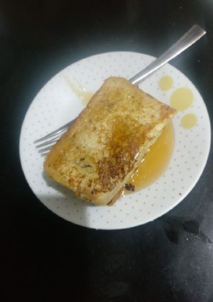 A picture of French toast.