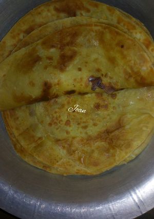 A picture of Chapatis.