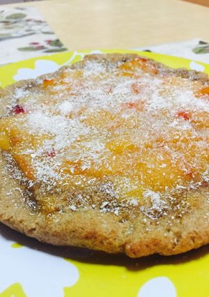 Una foto de Torta integral de ciruelas