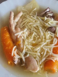 Csirkeaprólék leves recept fotója