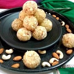 A picture of Dry fruits petha ladoo.