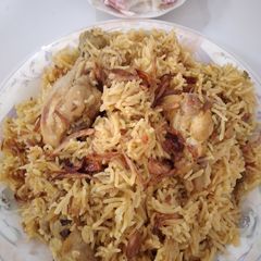 A picture of Mazedaar chicken pulao.