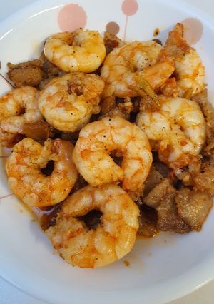 Hình của món Tôm rim thịt.