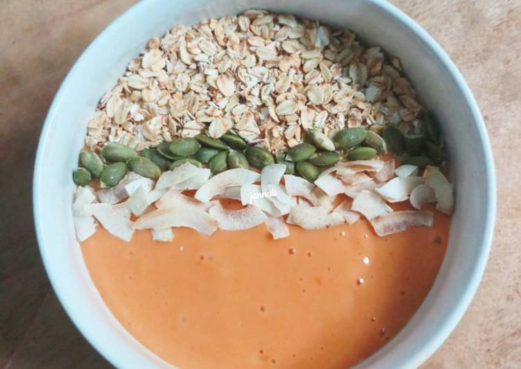 Resep Smoothie bowl mangga untuk breakfast, Bisa Manjain Lidah