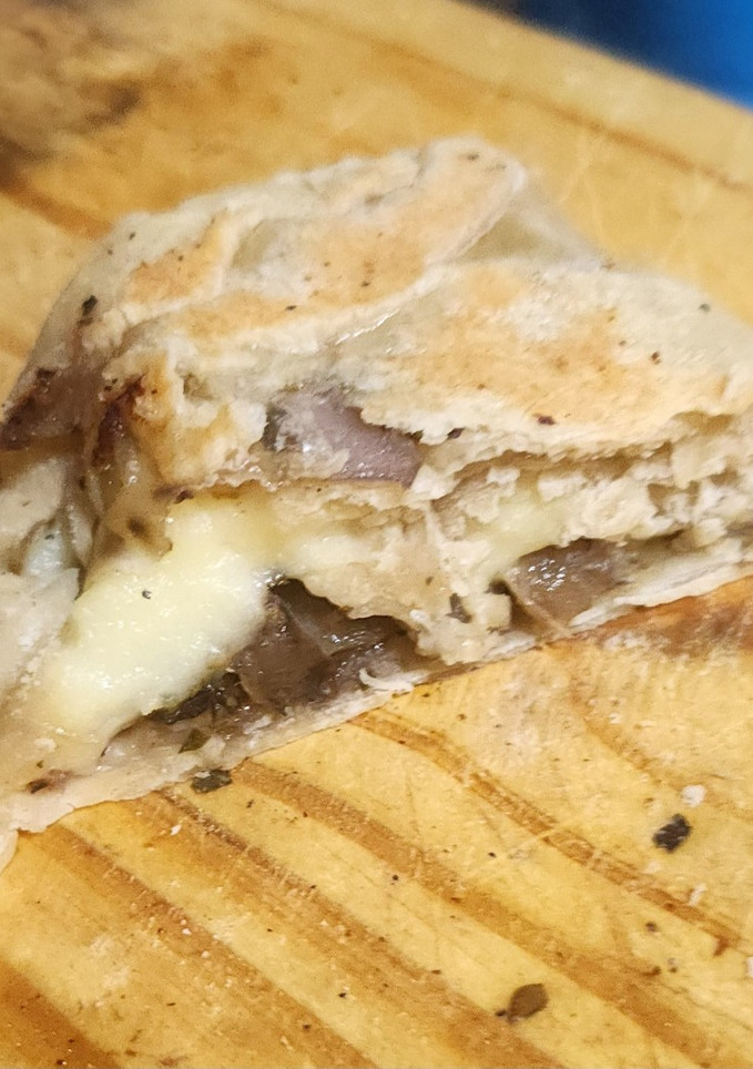 Una foto de Rollitos de masa filo crocante rellenos