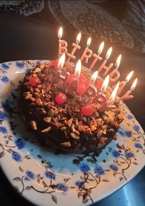 A picture of Eggless Banana walnuts cake.