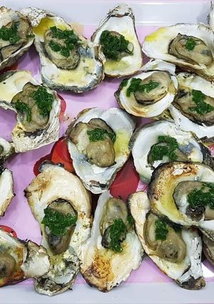 Hình của món Hàu nướng mở hành.