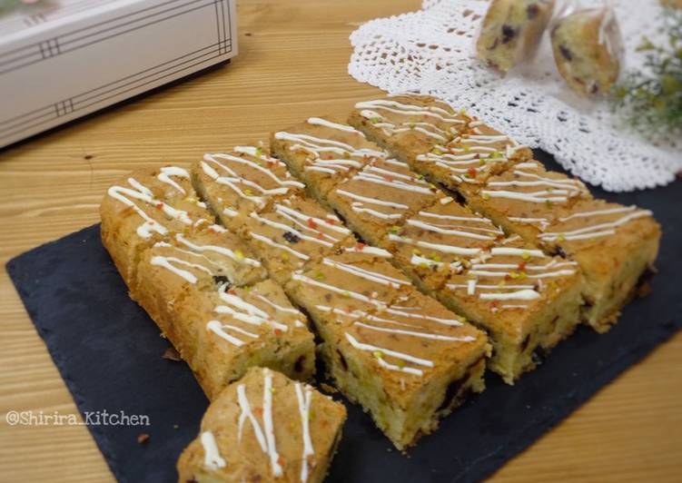 Pistachio white chocolate blondie (white chocolate brownies)