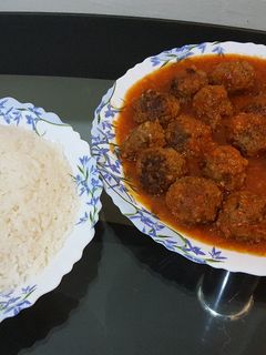 صورة لوصفة كفتة داود باشا مع الأرز الابيض