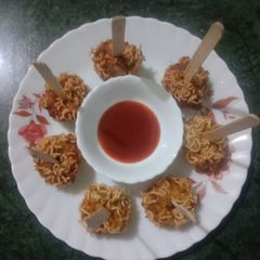A picture of Maggi lollipops.