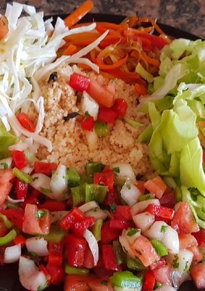 Una foto de Ensalada semi tibia, c/ couz couz