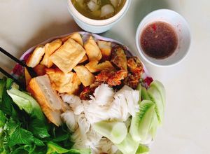 Hình của món Bún đậu mắm tôm.