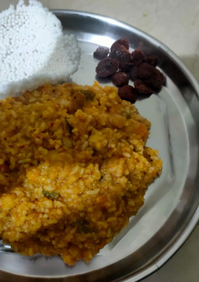 சாம்பார் சாதம்(sambar sadam recipe in tamil) செய்முறை முக்கிய புகைப்படம்