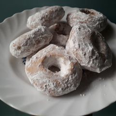 Cardamon doughnuts. #4weekschallenge A picture of Cardamon doughnuts. #4weekschallenge.