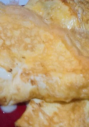 Una foto de Omelette relleno de queso