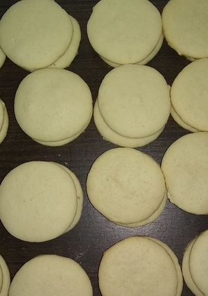 Una foto de Tapas para Alfajores de Maizena