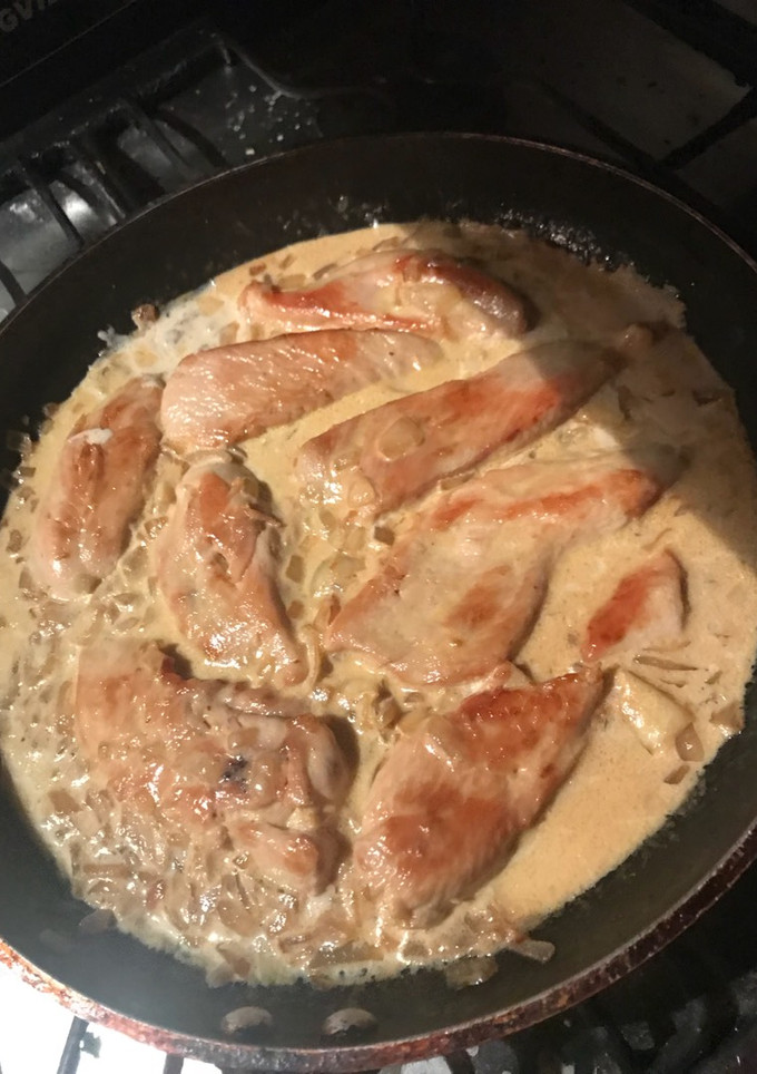 Una foto de Pollo a la mostaza en sartén