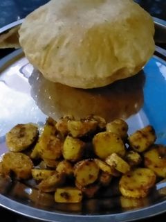 अजवाइन पूड़ी और अरबी की सब्जी (ajwain poori aur arbi ki sabzi recipe in Hindi) रेसिपी मुख्य फोटो