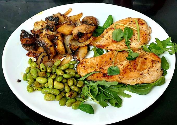 All in One Pan Red Peppered Chicken, Mushrooms+ Onion😋 Recipe