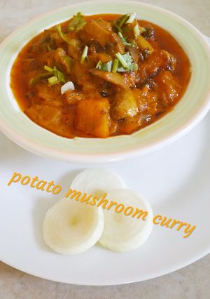 A picture of Potato Mushroom Curry.