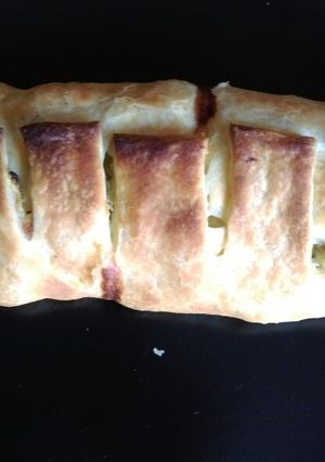 Foto principal de Empanada de hojaldre con verduras y queso