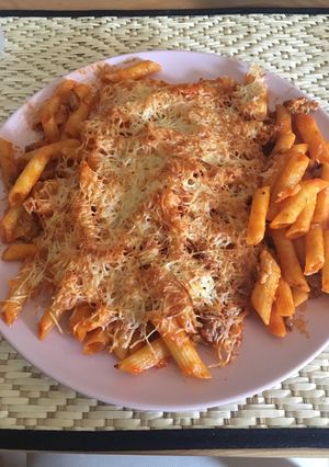 Una foto de Macarrones de carne gratinados