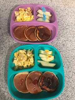 Una foto de Desayuno divertido para niños