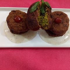 A picture of Potatoes spinach croquettes.