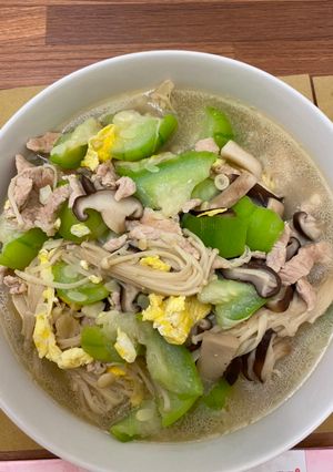 肉絲菇菇蛋絲瓜 的食譜成品照片