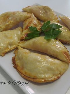 Una foto de Empanadillas de jamón york y queso