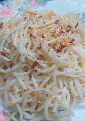 A picture of Vegetables Hakka Noodles.