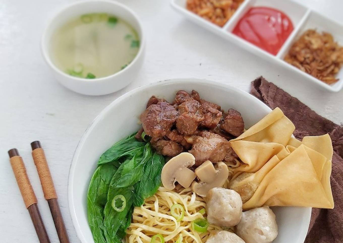 Mie ayam bakso pangsit