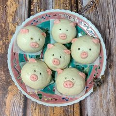 A picture of ★Piglet meat bun★.