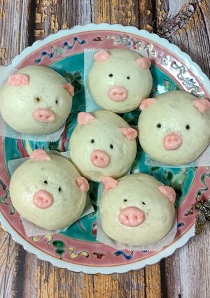 A picture of ★Piglet meat bun★.