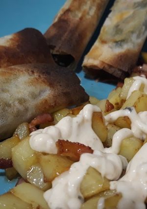 Una foto de Rollitos de Pasta Brick Rellenos de Espinacas Jamón y Queso