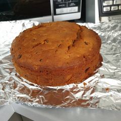 A picture of Fruit and walnut cake.