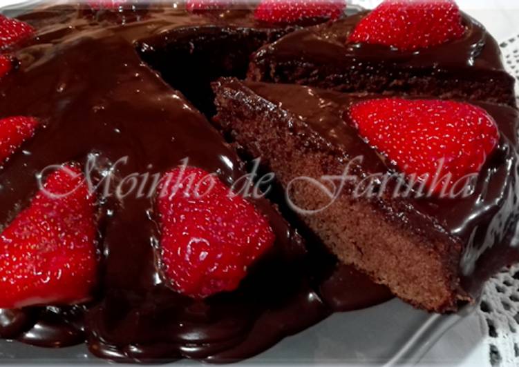 Bolo de chocolate com Ganache