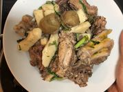 A picture of vịt om sấu măng