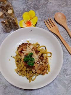 Foto resep Fettucinne pesto with chicken rub