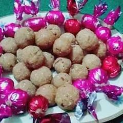 A picture of Peendi Laddo,.