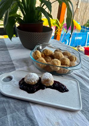 Édes túrógombóc főzés nélkül recept fotója