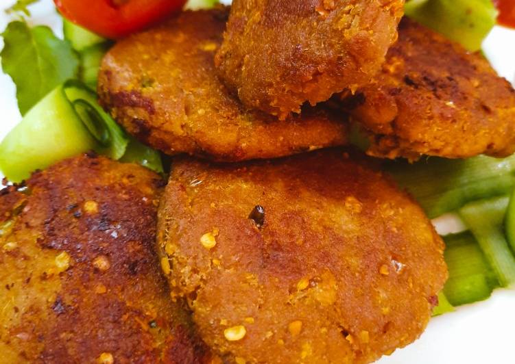 Steps to Make Bachy hoye gosht ky kabab (leftover meat ky kabab)