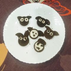 A picture of Halloween 🎃 Spooky Ghostly Oreo Treats (no cook _5 minutes Recipe).