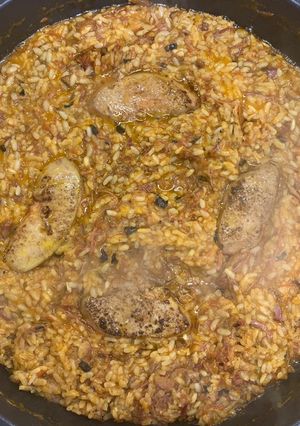 Una foto de Arroz con pato foie y setas