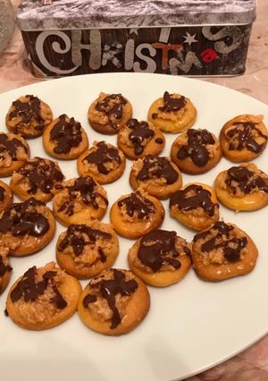 Karamellás-kókuszos apró süti!🥥🍪 recept fotója