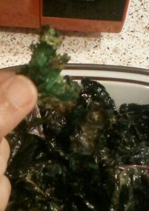 Una foto de Chips o Snack de col (col rozada, kale)