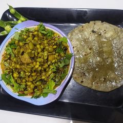 Broad beans mix sabji A picture of Broad beans mix sabji.