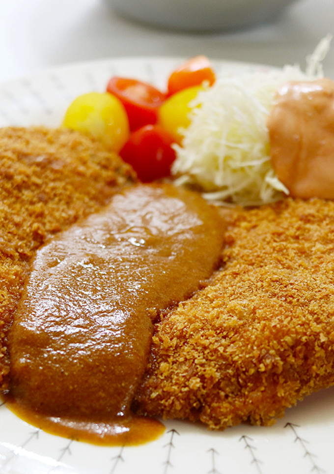 Foto resep Tonkatsu, Katsunya versi Korea. Makanan favoritnya orang korea nomer 2. Lengkap dengan sausnya