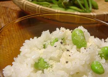 How to Cook Perfect Edamame rice with black pepper and parmesan cheese