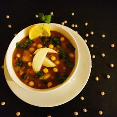 A picture of Ghugni -(Bengali style Yellow peas curry).